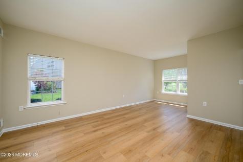 43 Rochford Drive Manchester NJ 08759