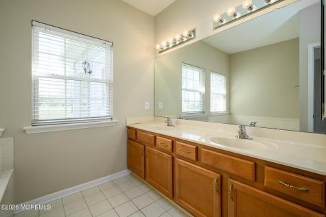 43 Rochford Drive Manchester NJ 08759