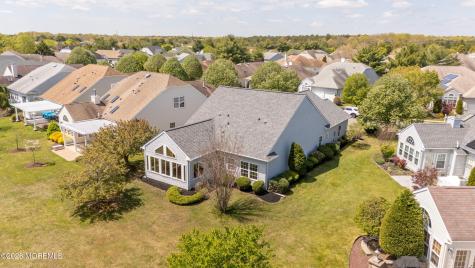 43 Rochford Drive Manchester NJ 08759