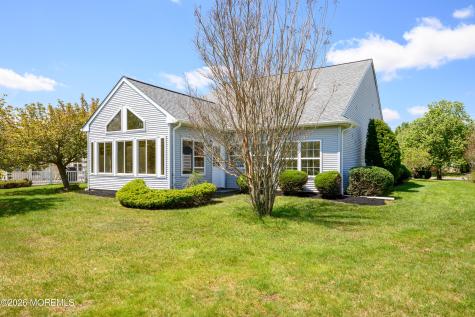 43 Rochford Drive Manchester NJ 08759