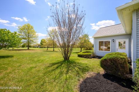 43 Rochford Drive Manchester NJ 08759