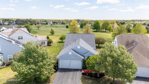 43 Rochford Drive Manchester NJ 08759