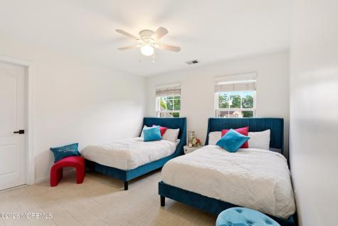 4 Suter Court Jackson NJ 08527