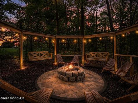 4 Suter Court Jackson NJ 08527