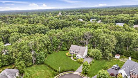 4 Suter Court Jackson NJ 08527