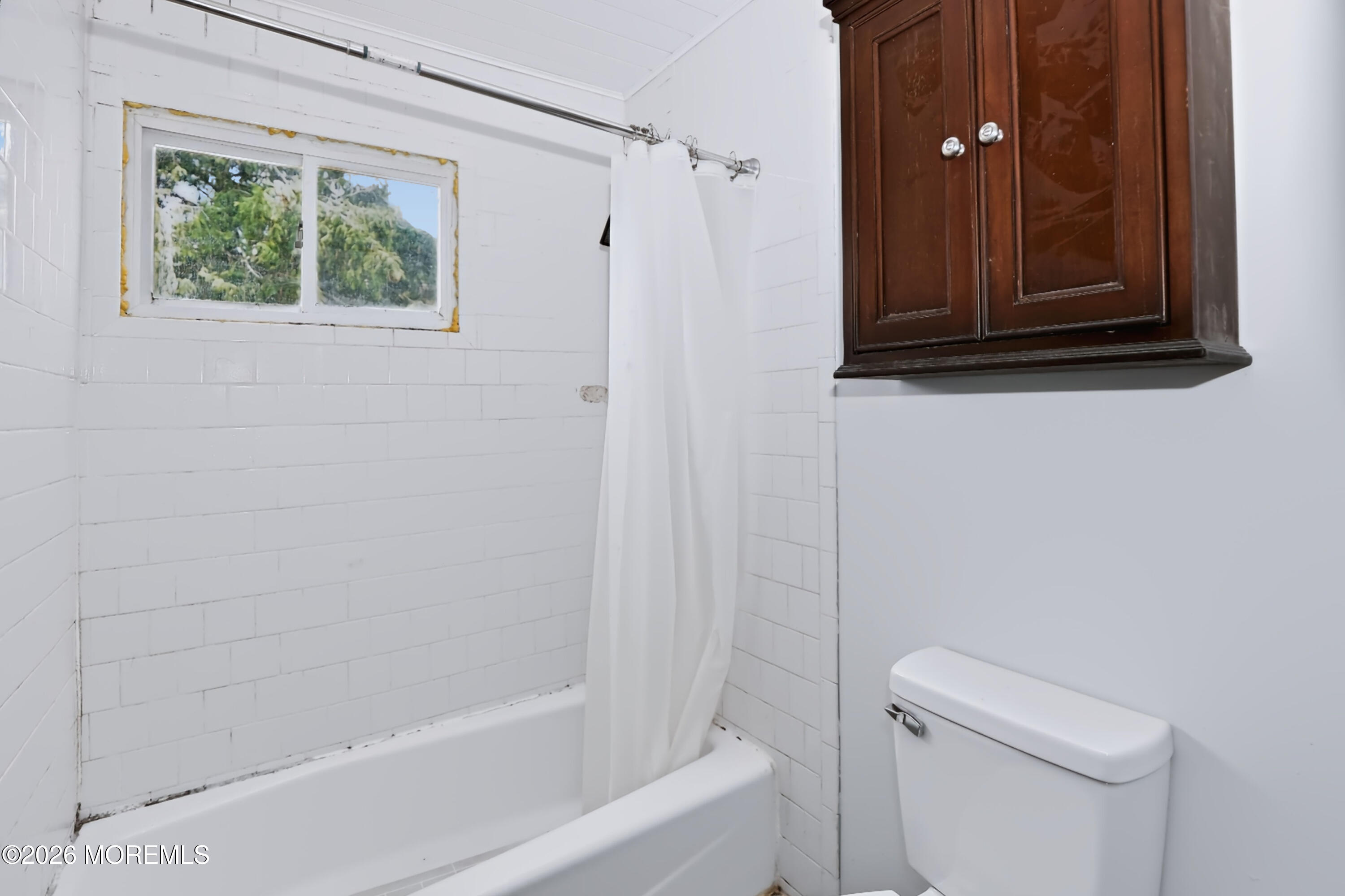 33 Alan Terrace Howell NJ 07731