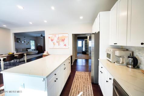 28 Duchess Avenue Middletown NJ 07748