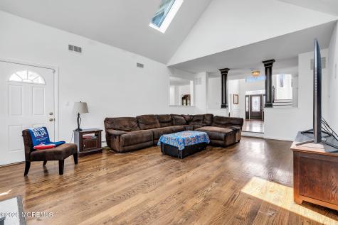 10 Ivy Lane Manalapan NJ 07726