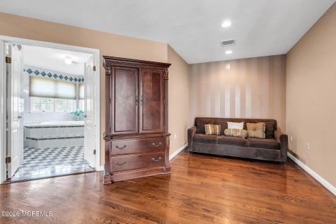10 Ivy Lane Manalapan NJ 07726
