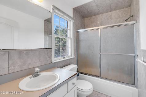 10 Ivy Lane Manalapan NJ 07726
