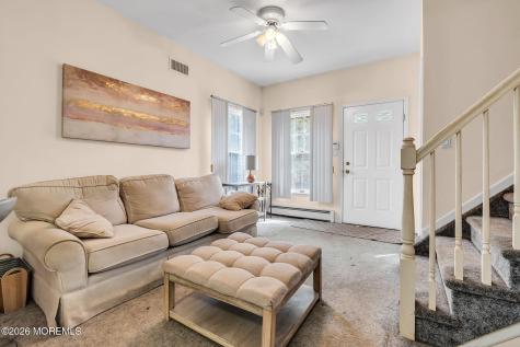 10 Ivy Lane Manalapan NJ 07726