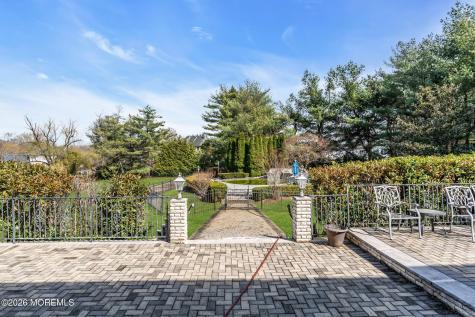10 Ivy Lane Manalapan NJ 07726