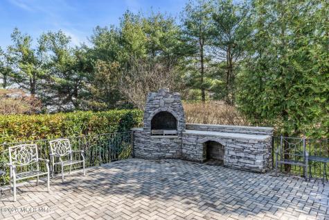 10 Ivy Lane Manalapan NJ 07726