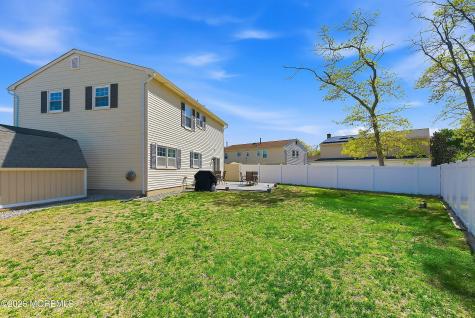 25 Orchard Court Howell NJ 07731