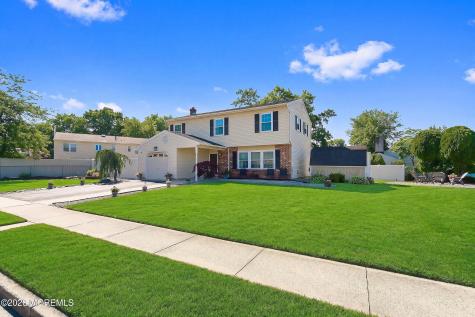 25 Orchard Court Howell NJ 07731