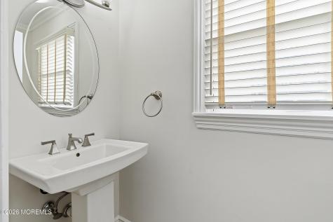 7 Shire Way Middletown NJ 07748
