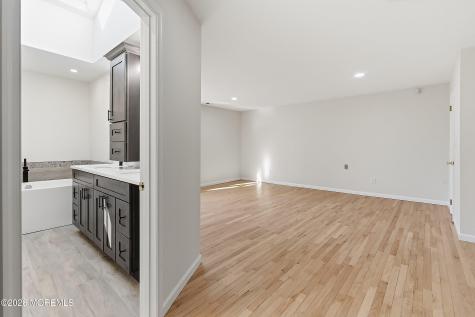 7 Shire Way Middletown NJ 07748