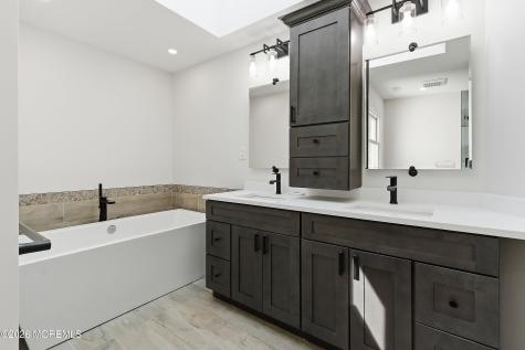 7 Shire Way Middletown NJ 07748