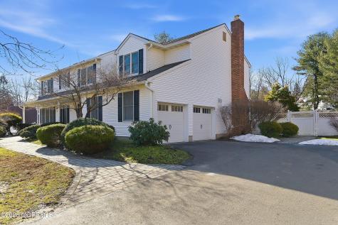 7 Shire Way Middletown NJ 07748