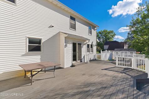 7 Shire Way Middletown NJ 07748