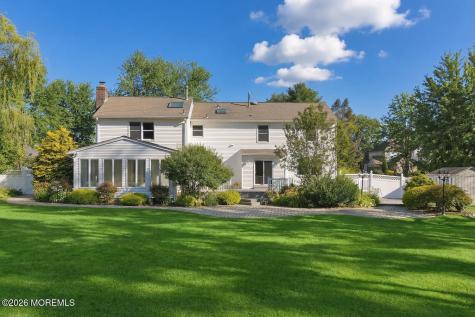 7 Shire Way Middletown NJ 07748