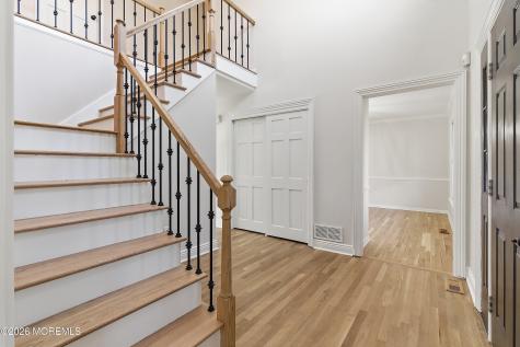 7 Shire Way Middletown NJ 07748