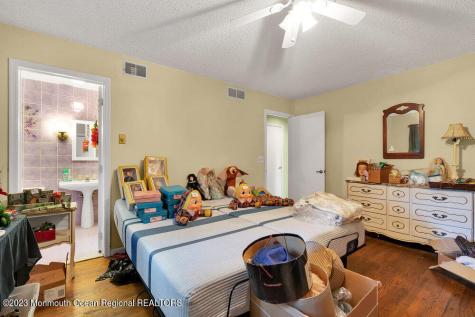 517 Hemlock Hill Drive Toms River NJ 08753