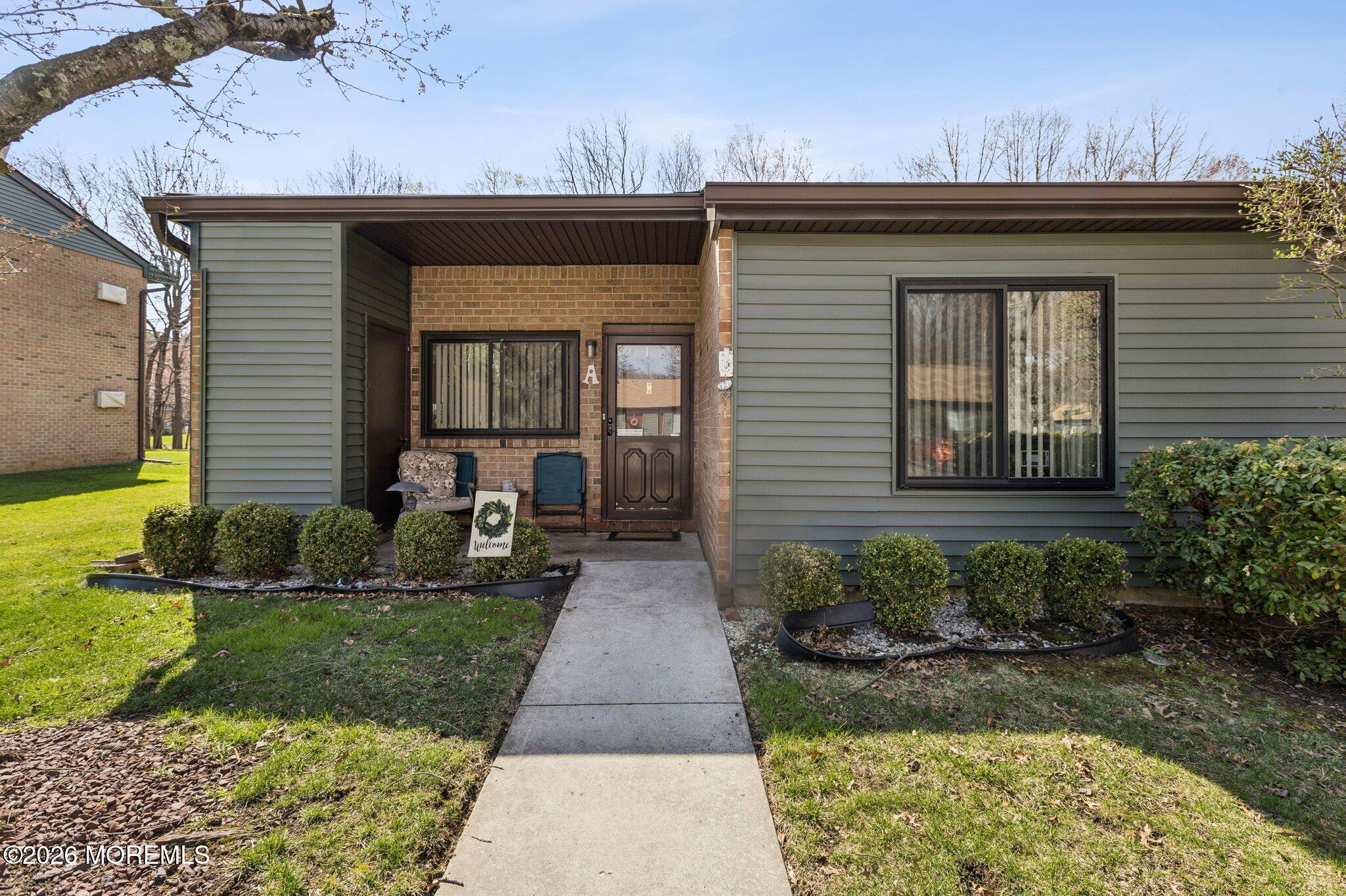 232 Medford Court Manalapan NJ 07726
