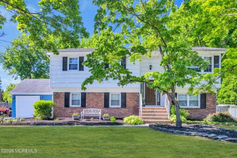 62 Warren Place Middletown NJ 07748