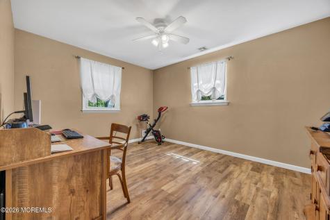 62 Warren Place Middletown NJ 07748