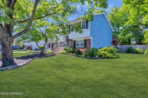 62 Warren Place Middletown NJ 07748