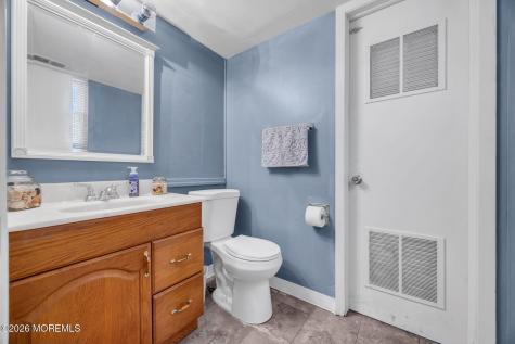 62 Warren Place Middletown NJ 07748