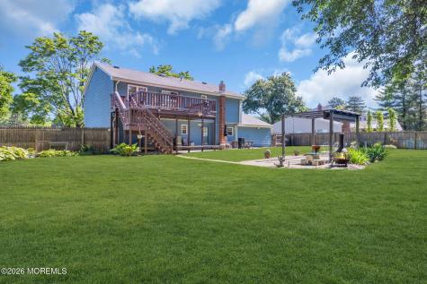 62 Warren Place Middletown NJ 07748