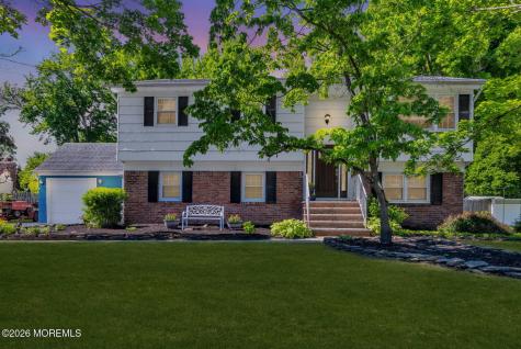 62 Warren Place Middletown NJ 07748
