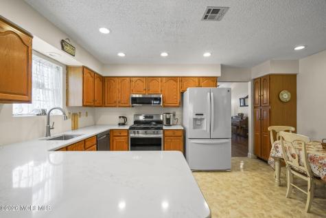 14 Kendal Drive Toms River NJ 08757