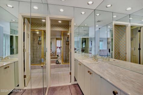 18 Lady Bess Drive Deal NJ 07723