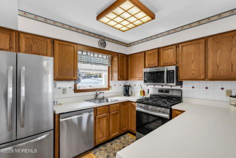73 Heritage Drive Howell NJ 07731