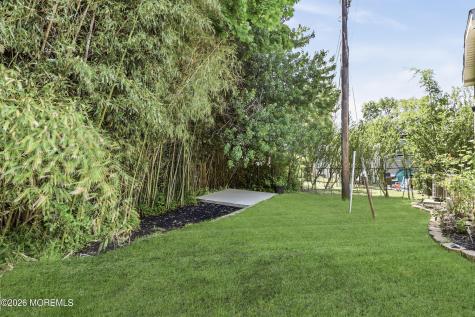 40 Locust Grove Hazlet NJ 07730