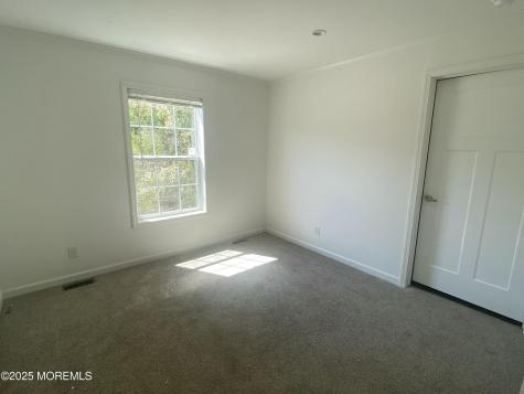 18 Maple Tree Court Manahawkin NJ 08050