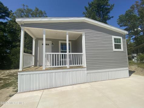 18 Maple Tree Court Manahawkin NJ 08050