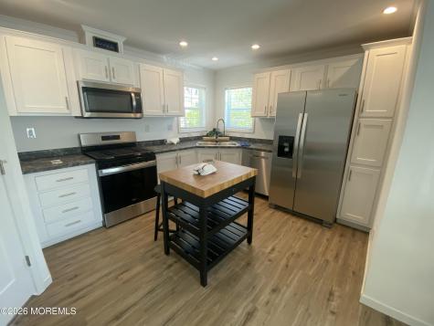 18 Maple Tree Court Manahawkin NJ 08050