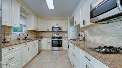499 Tennent Road Morganville NJ 07751