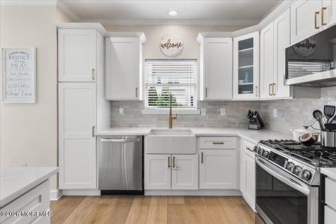2 Devonshire Drive Hazlet NJ 07730