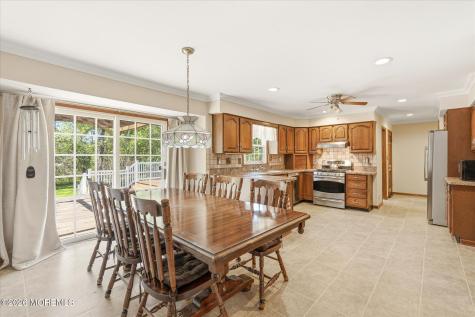 5 Mccaffery Road Manalapan NJ 07726