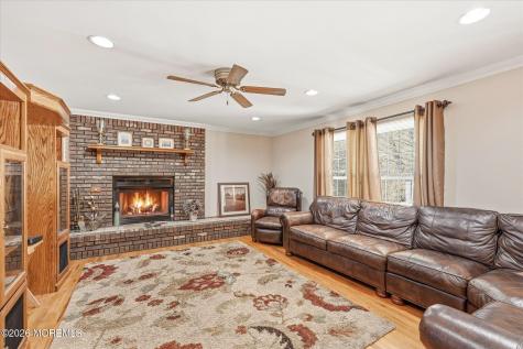5 Mccaffery Road Manalapan NJ 07726