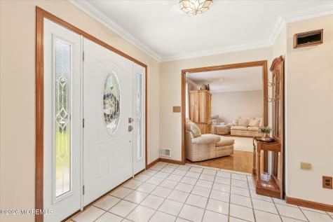 5 Mccaffery Road Manalapan NJ 07726