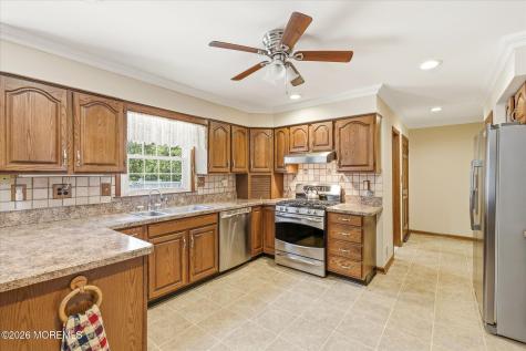 5 Mccaffery Road Manalapan NJ 07726