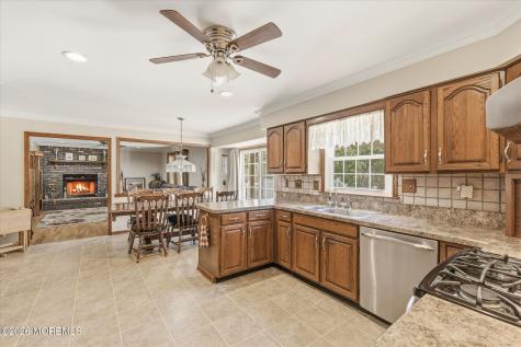 5 Mccaffery Road Manalapan NJ 07726