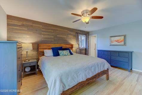 33 Imperia Place Aberdeen NJ 07747