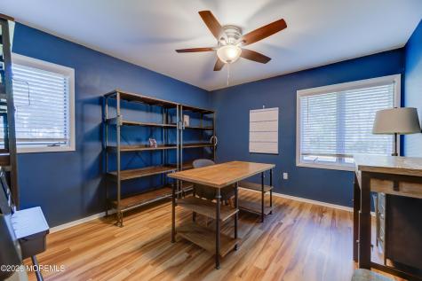 33 Imperia Place Aberdeen NJ 07747